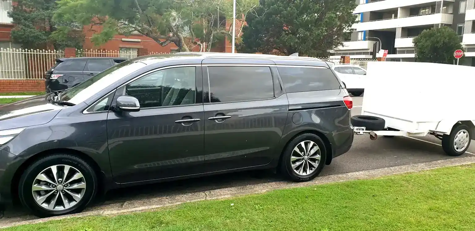 black-van-01-d